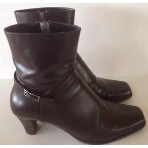 Giovanni Z Shoe Boot Ladies 8.5 Brown side zip